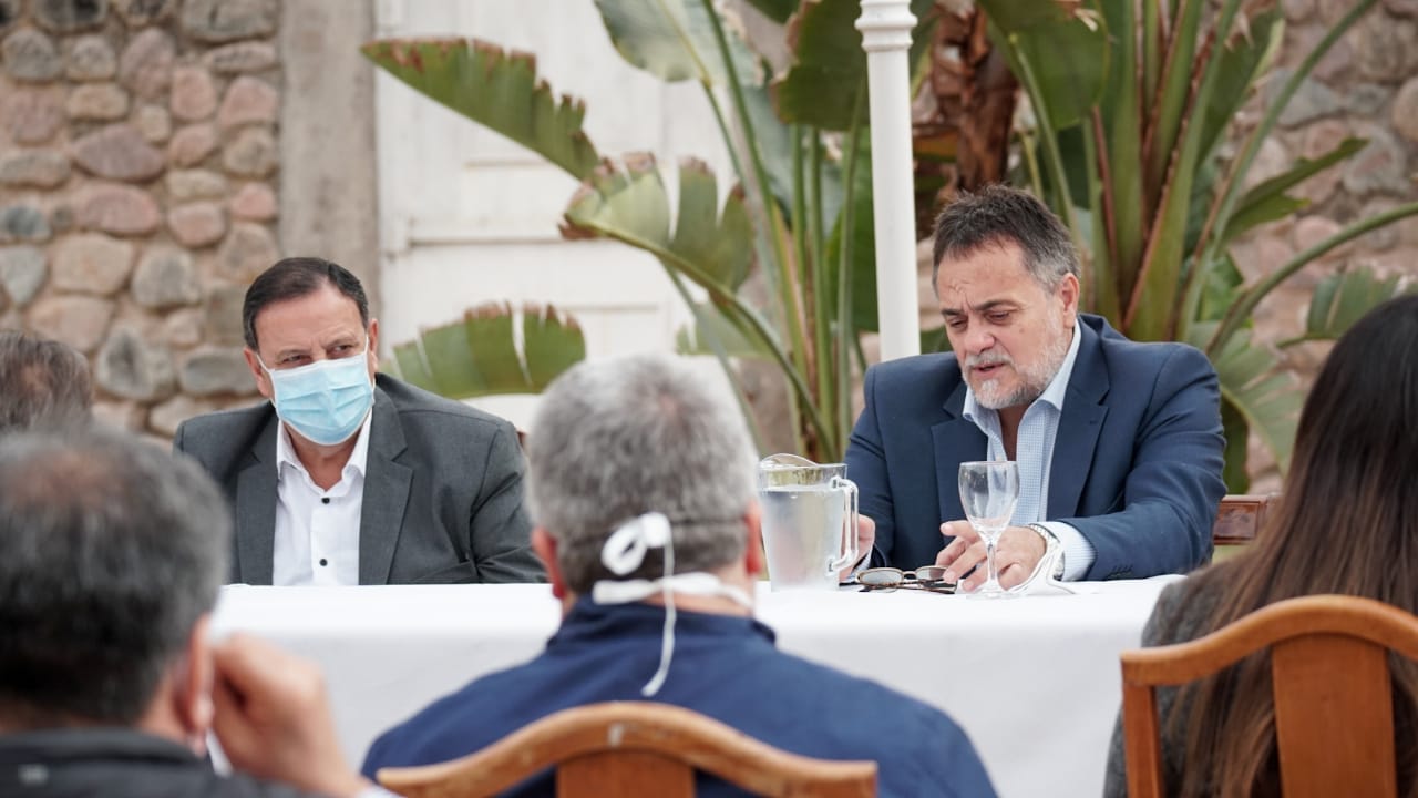 Reunión con sectores de la construcción